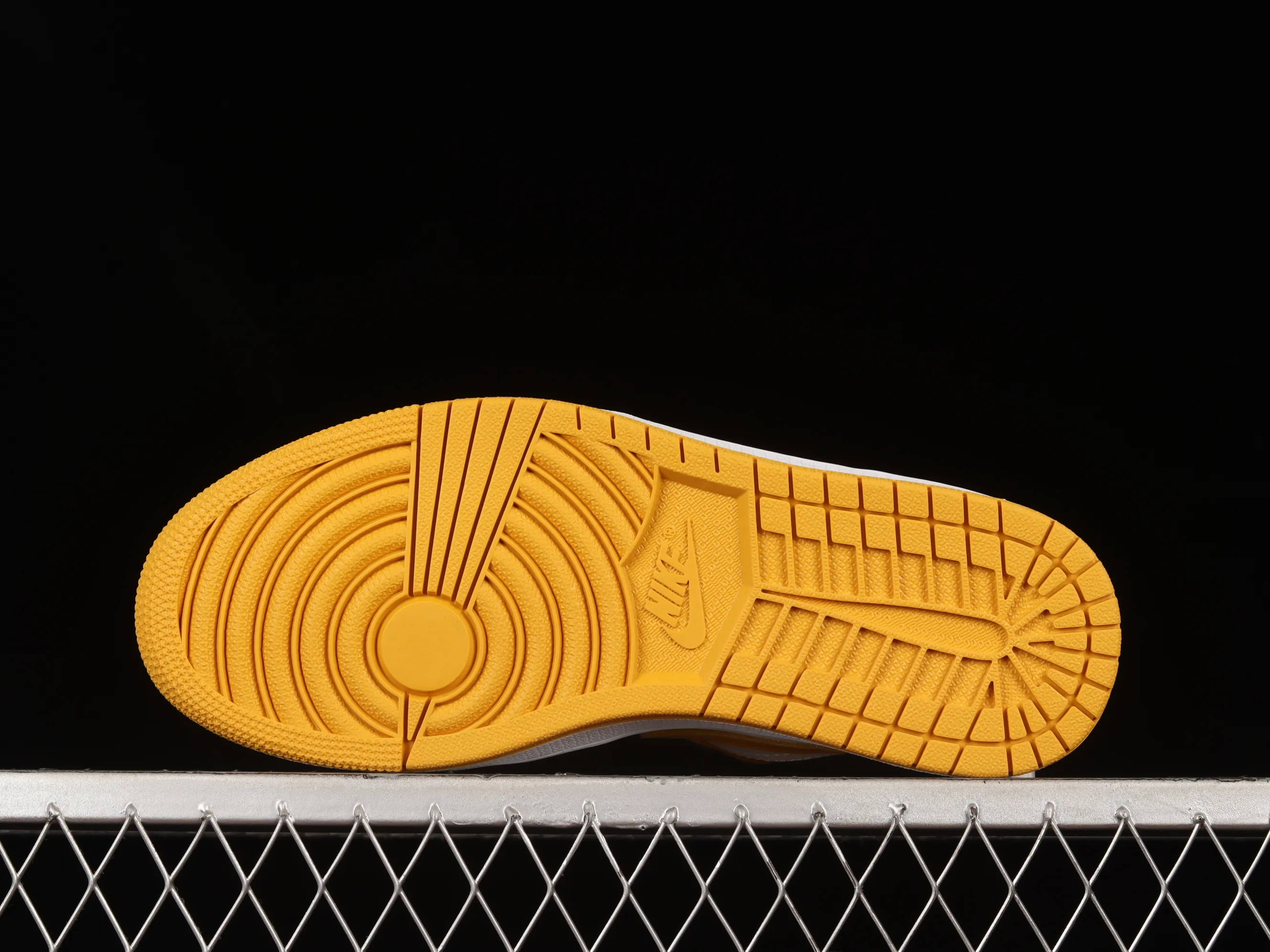 All categories Air Jordan Jordan series basketball shoes Air Jordan 1 Low Z version Air Jordan 1 Low "Taxi" AJ1 Joe 1 Taxi 553558-701
